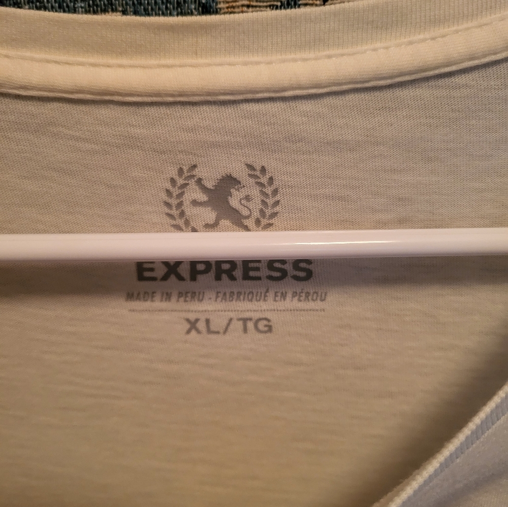 EXPRESS T-Shirt - Picture 2 of 2